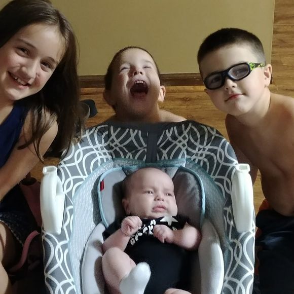 Meet your Posher, Amber - Picture 1 of 1